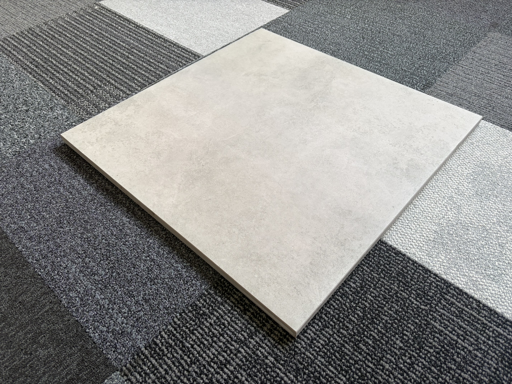 GOLIAT SOFT GREY 60X60X2 CM – Obrázok 7