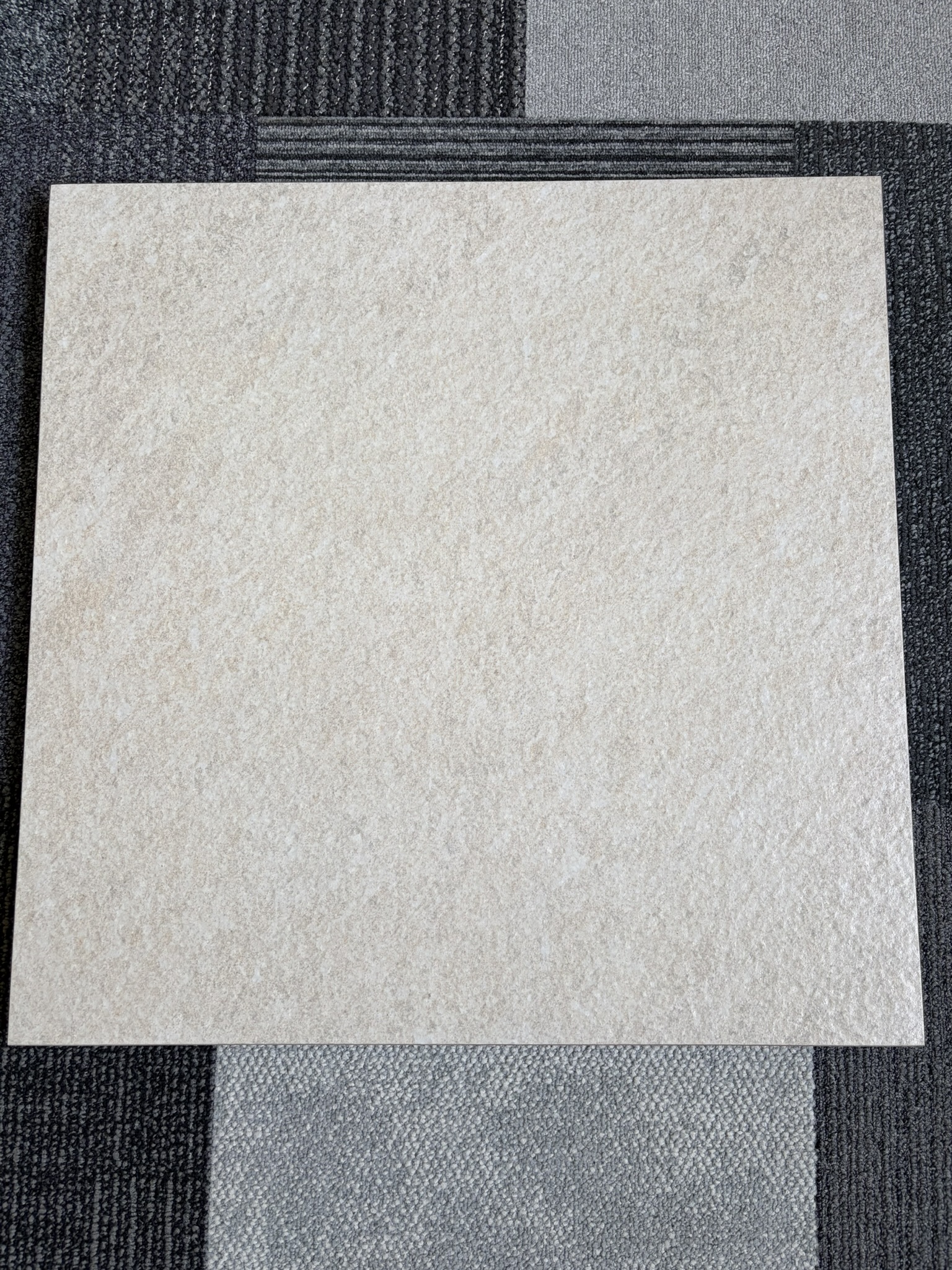 SIGNUM BEIGE 60X60X2 CM – Obrázok 7